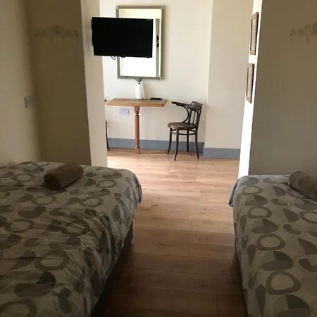 The Snug, Village Apartman Ard Fhearta