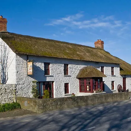The Snug, Village